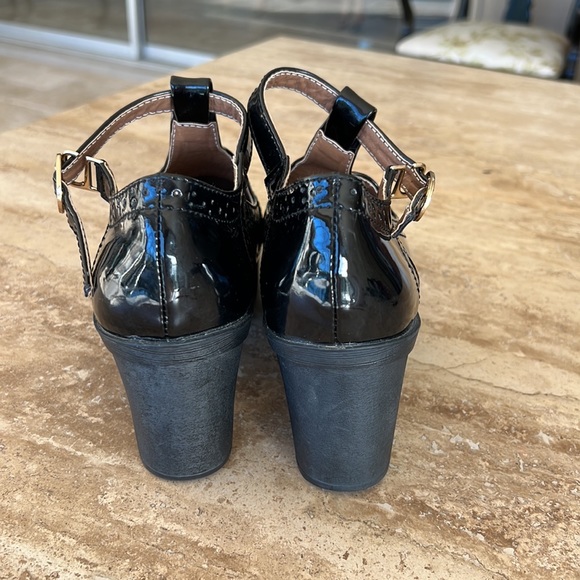 Chunky Mid High Block Heel T-Bar Platform Mary Jane - Picture 4 of 8